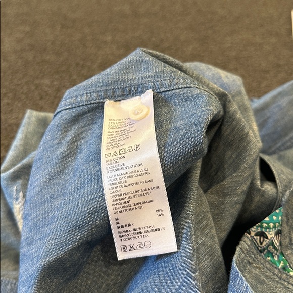 Tommy Bahama Ladies Linen Cotton Blend Chambray Embroidered Parrot Shirt Medium - Picture 10 of 10